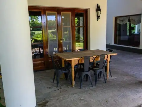Casa en Venta en Pilar, USD 800.000