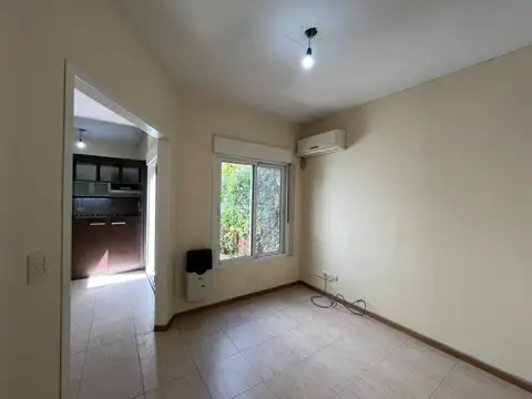 Depto Tipo Casa 2 ambientes con 1 baño