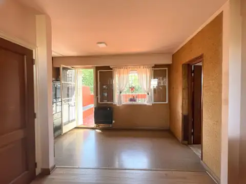 Depto Tipo Casa en Venta 56 años