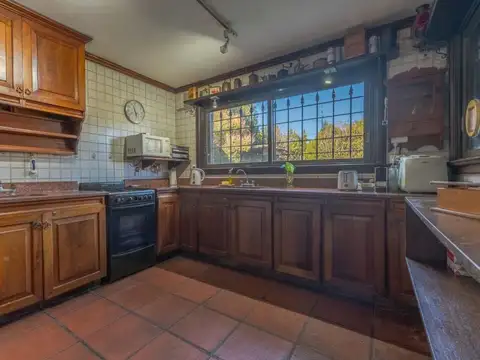 Casa en Venta con 5 cocheras
