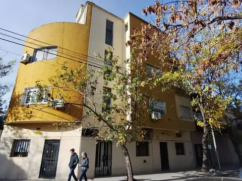 Oportunidad departamento de 3 ambientes al frente con balcon, super luminoso, todo externo