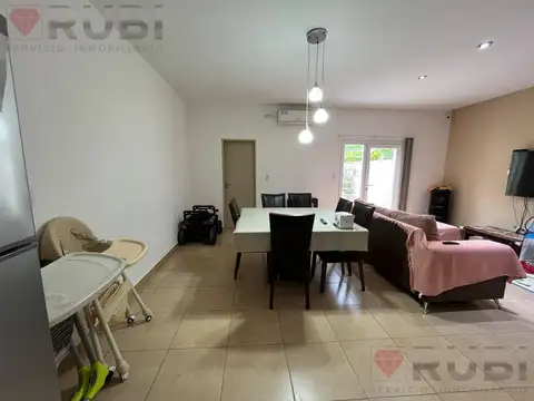 Depto Tipo Casa en Venta en Centenario, USD 180.000
