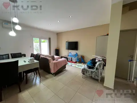 Depto Tipo Casa en Venta de 3 dormitorios