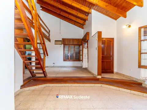 Casa en Venta con 1 cochera