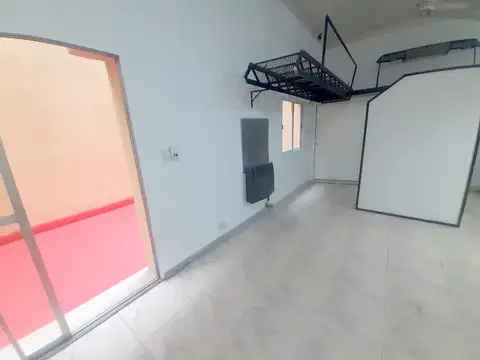 RETASADO! OPORTUNIDAD  AMPLIO MONOAMBIENTE DE 73 METROS CON PATIO EN VENTA EN ZONA HISTORICA
