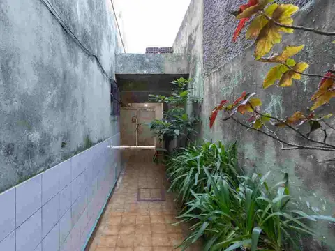 Casa en Venta en Ezpeleta Este, USD 68.000