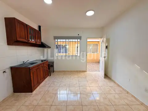Depto Tipo Casa en Alquiler en Haedo, $ 450.000