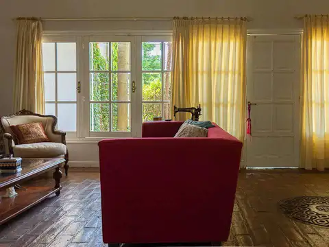 Casa 6 ambientes con 3 baños