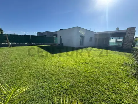 Casa en Alquiler en Countries y Barrios Cerrados en Guaymallen, USD 1.400