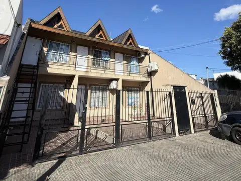 Depto Tipo Casa en Venta de 3 ambientes