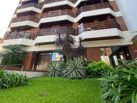 Departamento 4 ambientes en venta en Quilmes
