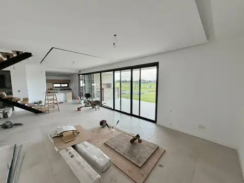 Casa en Alquiler de 3 dormitorios