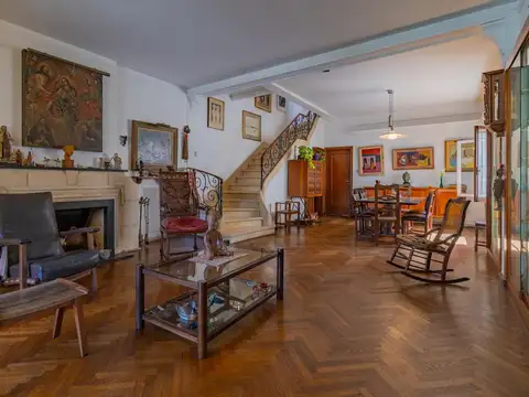 Casa 6 ambientes con 2 baños