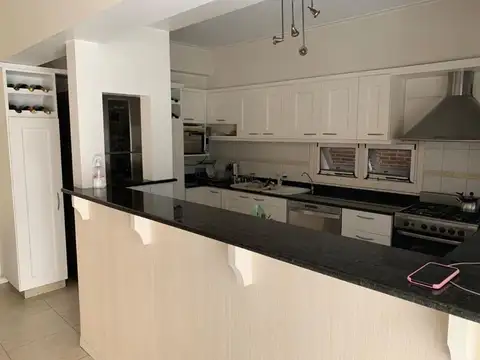 Casa en Venta al Oeste