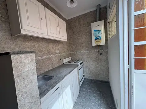 PH 1 dormitorio en alquiler con patio