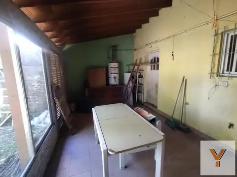 Casa en venta - 2 Dormitorios 2 Baños - City Bell