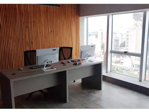 Oficina en Venta con 18 cocheras