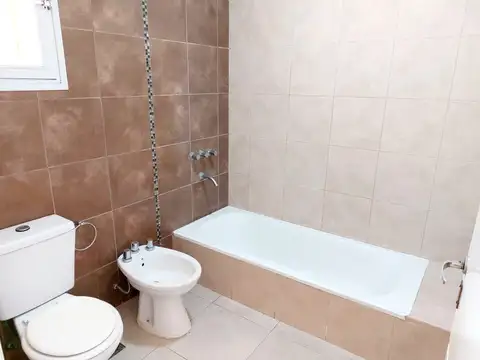Departamento en Alquiler con 1 cocheras