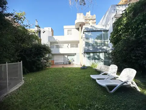 Casa 6 ambientes con 2 baños