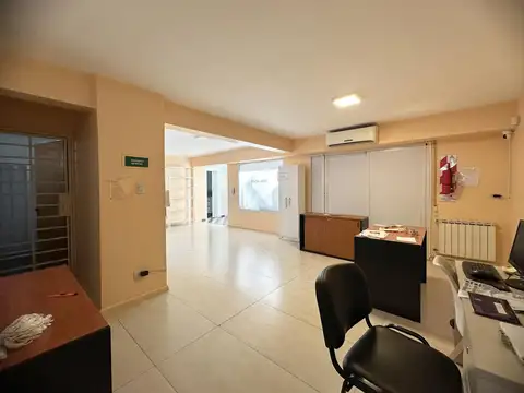 Casa en Venta, Abasto, Rosario, 3 dormitorios, patio y pileta !