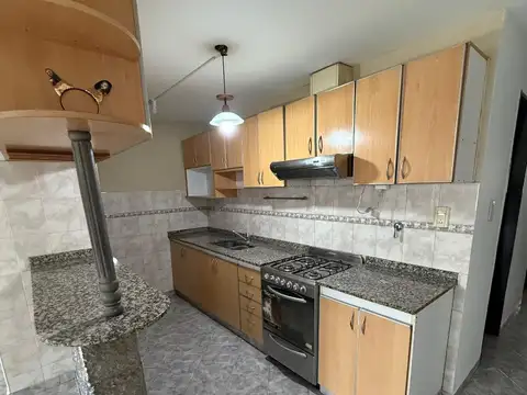Depto Tipo Casa en Alquiler en Ramos Mejia, $ 850.000