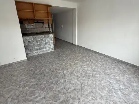 Depto Tipo Casa en Alquiler de 3 ambientes