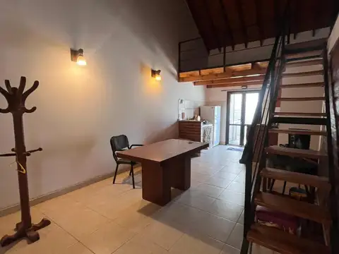 Depto Tipo Casa en Venta 8 años