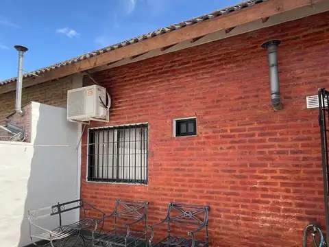 Giribone e/ San Luis y Rio Iguazu al 800