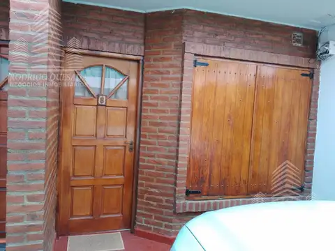Dúplex en venta de 2 dormitorios c/ cochera en Costa Azul