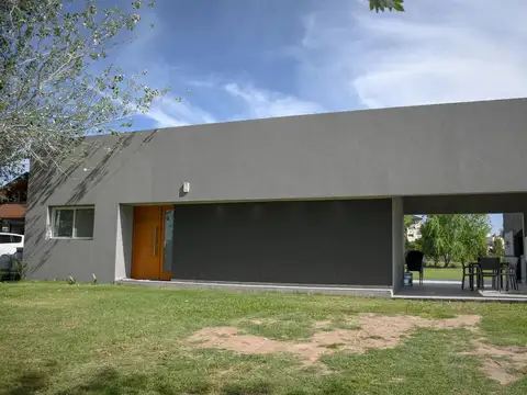 Casa En Venta Barrio Privado La Carolina Golf y Country Club