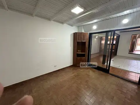 Depto Tipo Casa en Alquiler de 4 ambientes