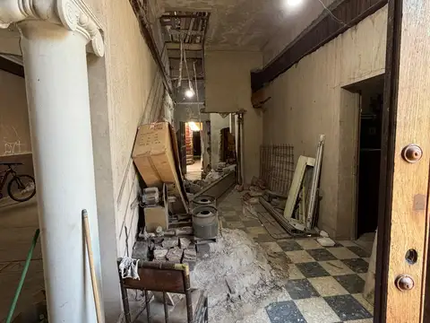 Excelente Esquina en Alquiler frente a Plaza Arenales!