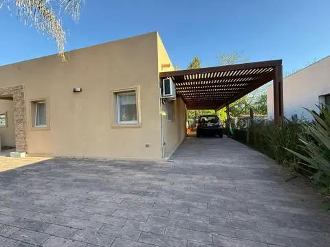 Casa en Los Arces, La Cañada de Pilar