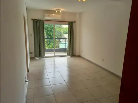 Departamento en Alquiler en Colegiales, $ 650.000