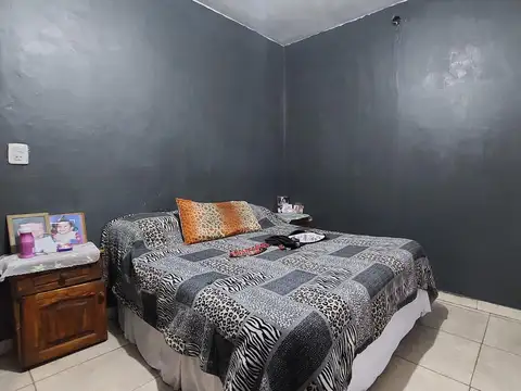 Depto Tipo Casa en Alquiler en Villa Galicia, $ 400.000