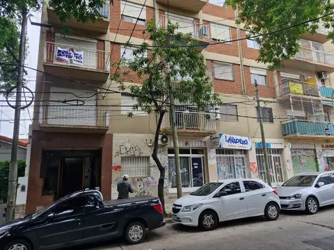 Debenedetti 1300, Piso 4°