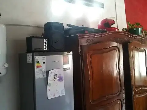 Casa 2 ambientes con 1 baño