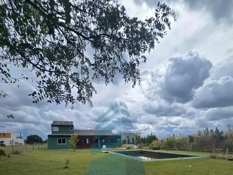 CASA A RECICLAR 3 DORMITORIOSEN SUITE/ LOTE 1241 M2/PILETA/MEDAL COUNTRY CLUB