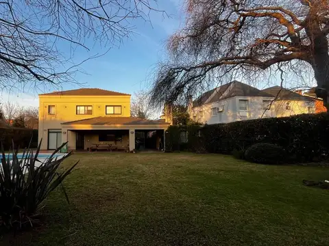 Casa en Venta de 4 dormitorios