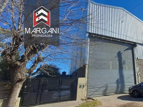 Excelente galpon 400m2 Cub en ZONA INDUSTRIAL