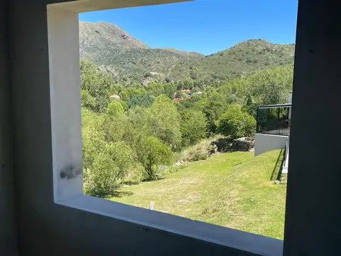 EXCELENTE CASA EN VENTA CON VISTA PANORAMICA