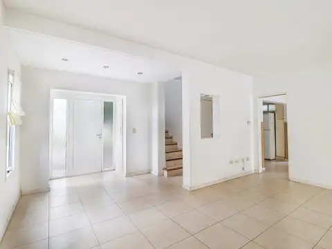 Casa con Pileta en La Candela