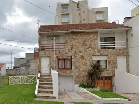 Dúplex en venta - 3 Dormitorios 2 Baños - Cochera - 120Mts2 - Mar del Plata