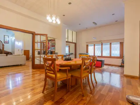 Depto Tipo Casa 5 ambientes con 3 baños
