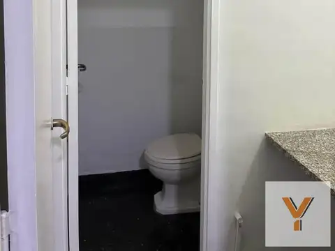 Oficina 3 ambientes con 2 baños