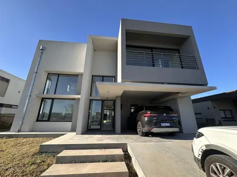 Casa de 5 Ambientes en Venta a Estrenar  en Villalobos – Diseño, Confort y Calidad