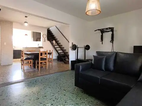 Depto Tipo Casa en Venta de 4 ambientes