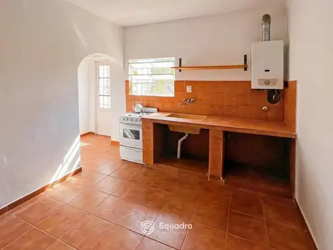 VENTA - Casa de 2 dormitorios, con patio y terraza - Barrio Parque, Rosario.
