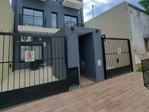 DEPARTAMENTO EN VENTA CENTRO CAÑUELAS