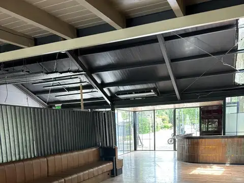 Local en Alquiler en Funes, USD 5.500